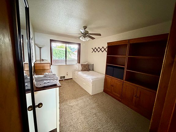 5th image of 740 N 32nd St APT 6
