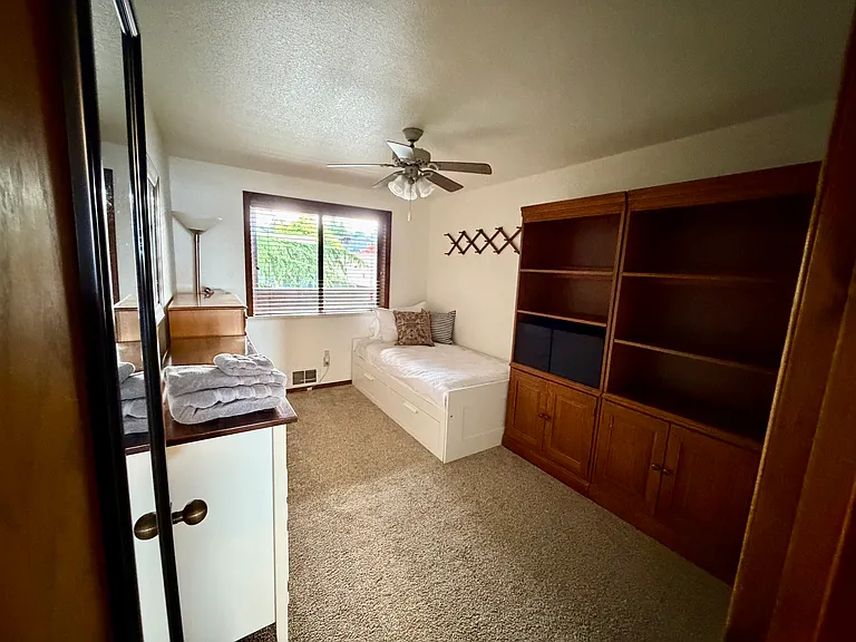 740 N 32nd St #6 — Photo 5