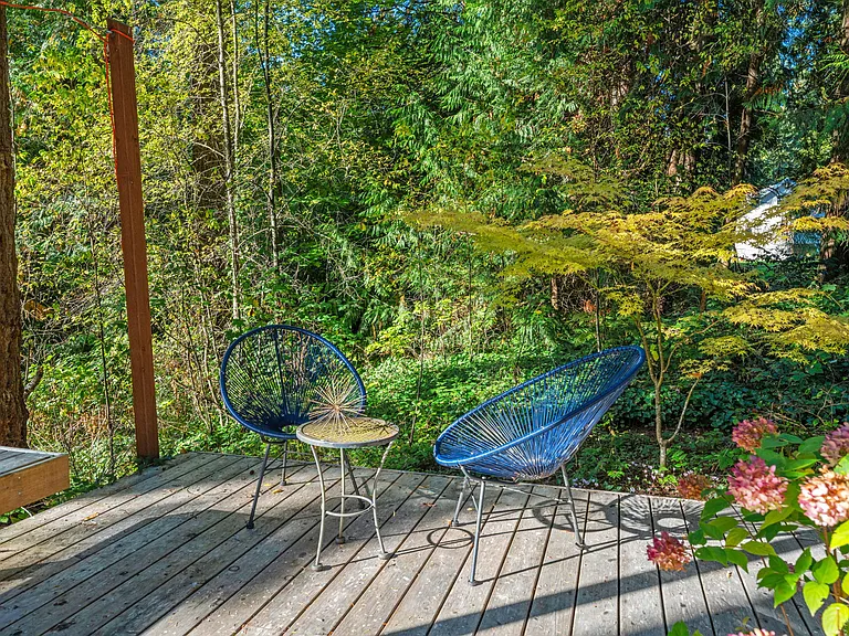 Front deck