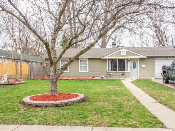 711 E Grand Lake Blvd, West Chicago, IL 60185