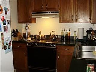 3rd image of 812 Kings Arms Ln