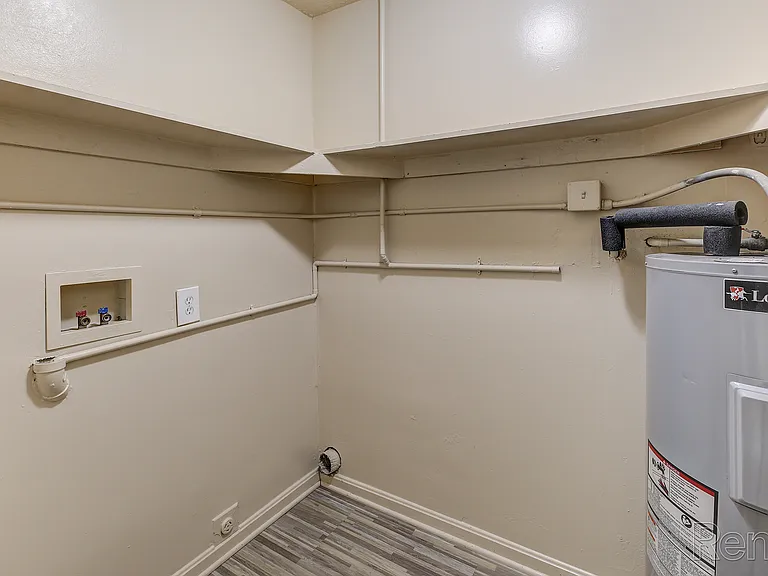 Glenview Apartments — Photo 104