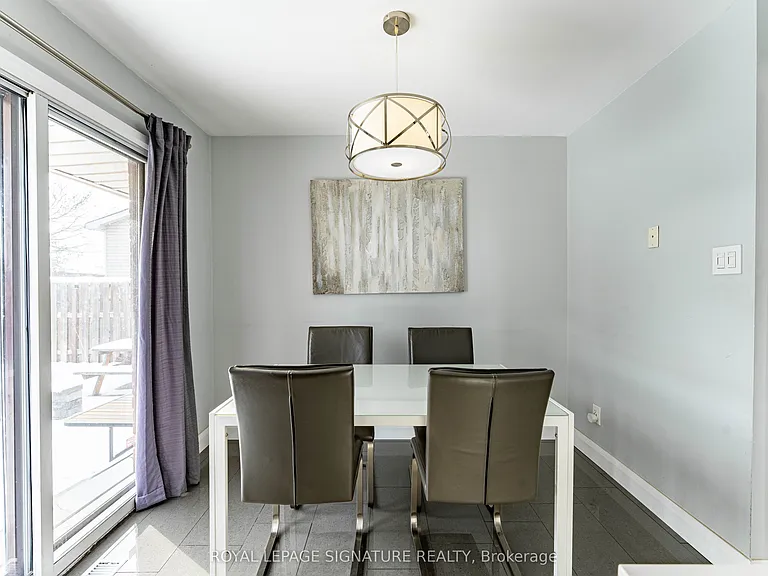 25 Hun Cres — Photo 10