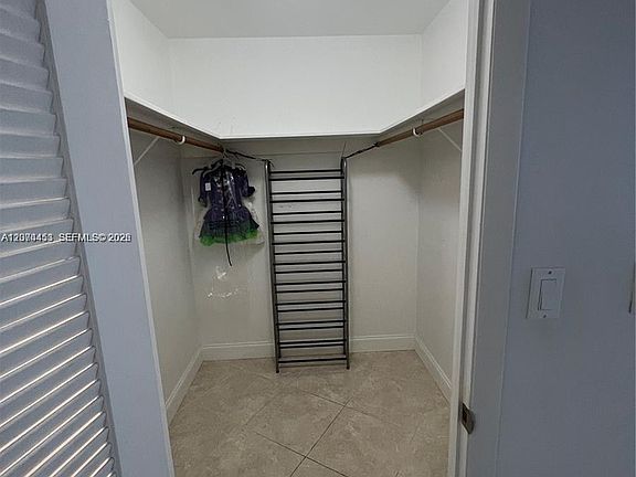 5th image of 6039 Collins Ave APT 423