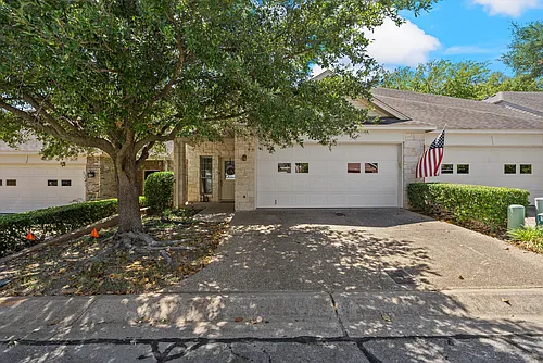 2823 Savannah Ct Photo 1