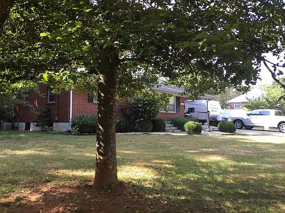 3rd image of 179 Barbour Dr