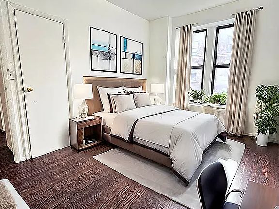 2nd image of 218 Thompson St APT 31