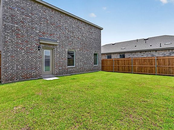 5th image of 1808 Potomac Ln