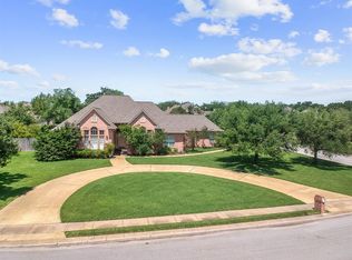 913 Winged Foot Dr, College Station, TX 77845