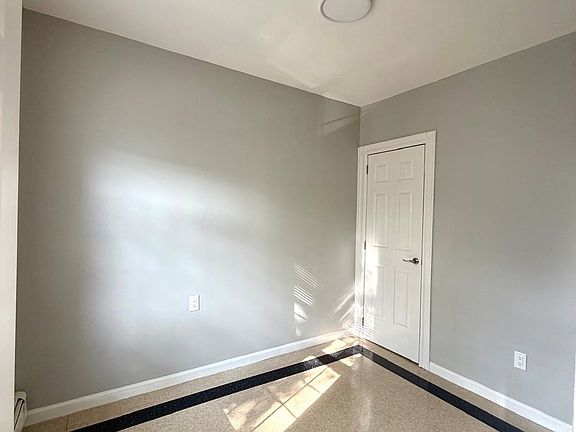 3rd image of 156 Clerk St Floor 2