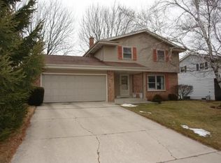 1580 Parkway Dr, Port Washington, WI 53074