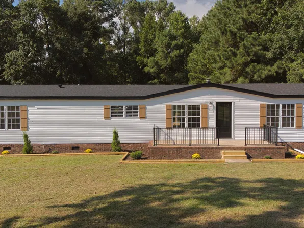 3163 Mobleys Bridge Road, Grimesland, NC 27837