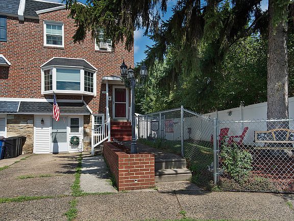 3rd image of 12016 Salina Pl