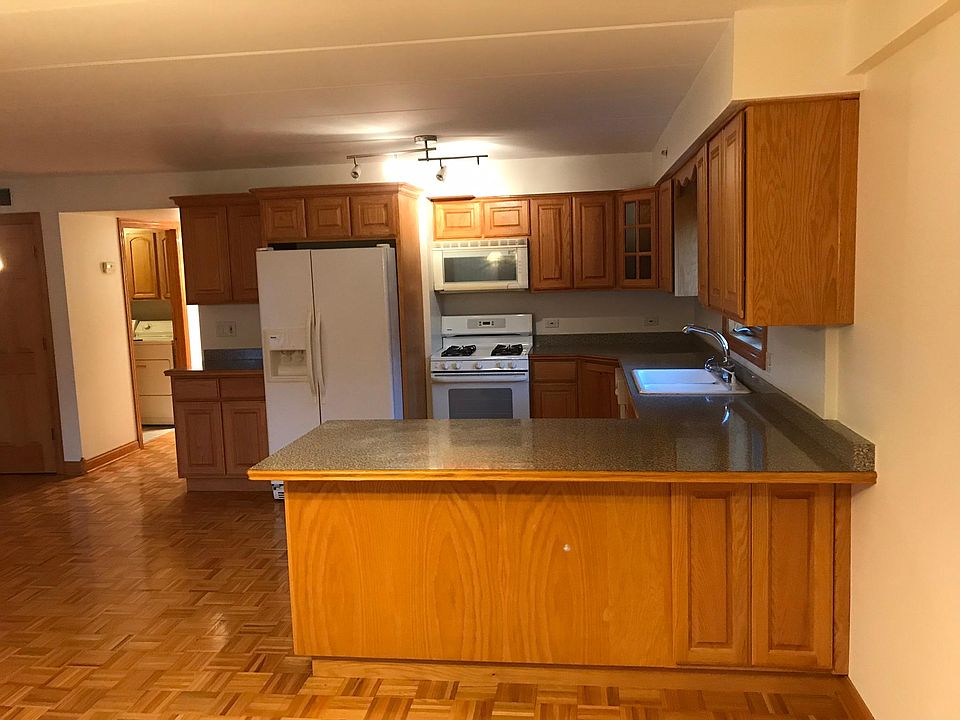 1st image of 7901 W 103rd St Unit 2W