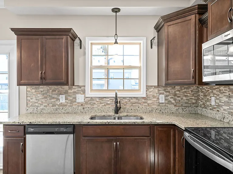 205 Elwell Rd — Photo 16