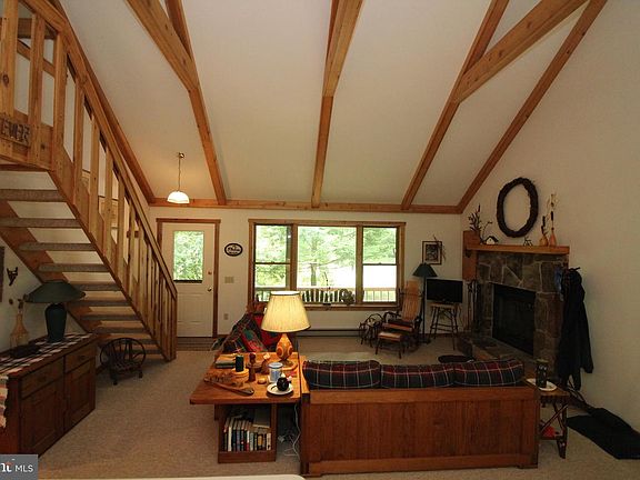 5th image of 218 Dogwood Ln