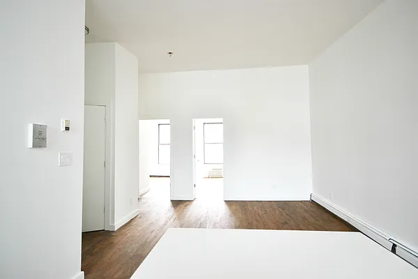 Rented by Bold New York | media 30