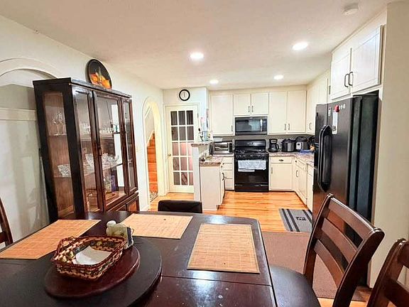 5th image of 1668 Woodsong Ct