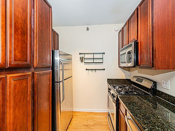 5th image of 1255 S State St Unit 1812