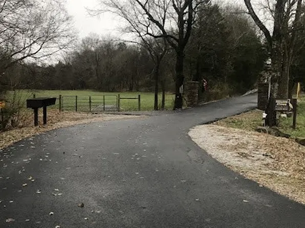 Rolling Stone Ln, Springdale, AR 72764