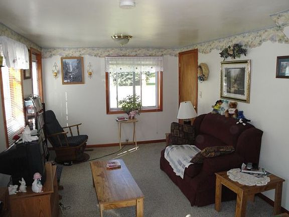 4th image of 349 E Gage St