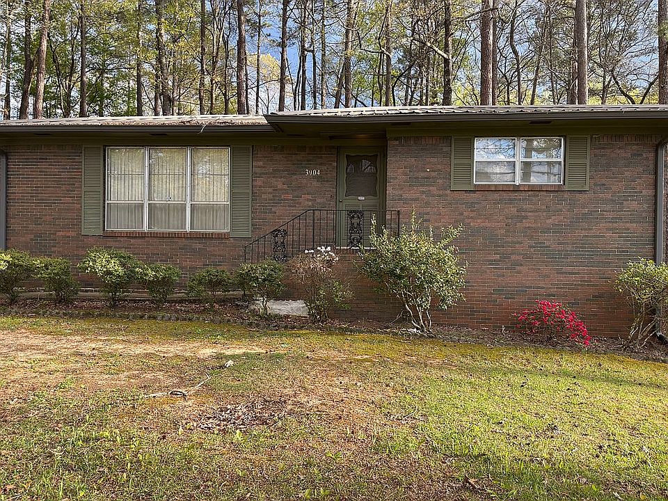 2nd image of 3904 Parkwood Rd