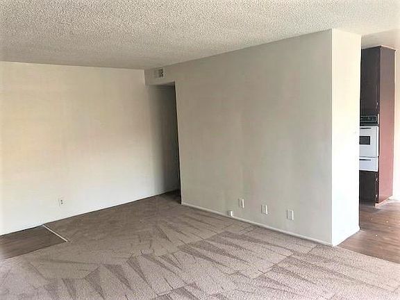 4th image of 5434 Sierra Vista Ave #15