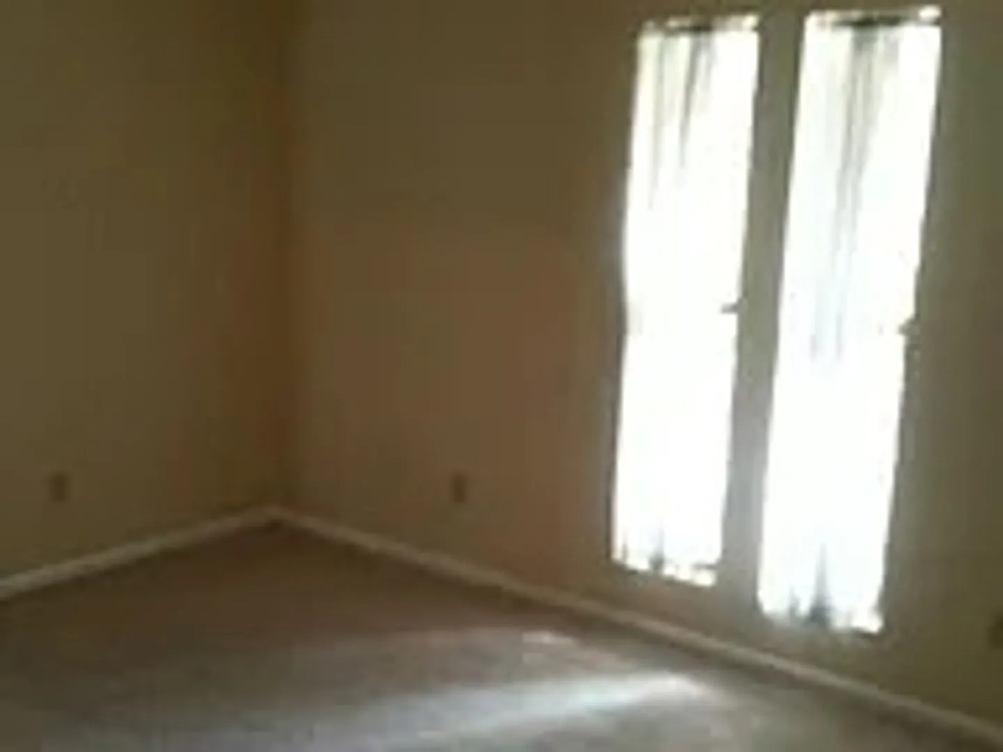 Nice townhome in great location — Photo 2
