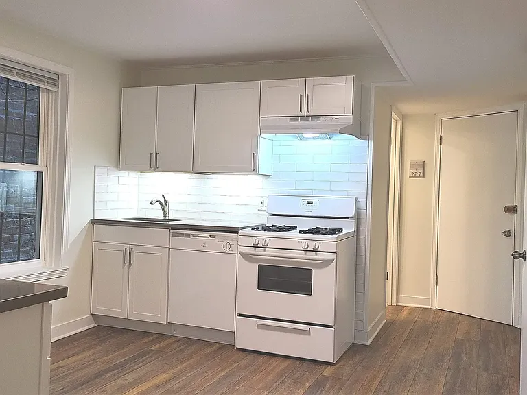 1121 W Drummond Pl #1 — Photo 7
