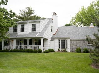 35 Lake Park Rd, Champaign, IL 61822