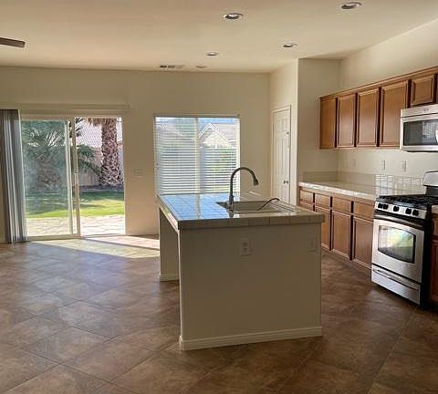 Open Kitchen