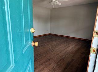 104 Middle St #B, Greenwood, SC 29649