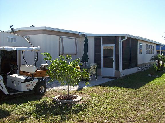 4th image of 103 W Saint Annes Cir