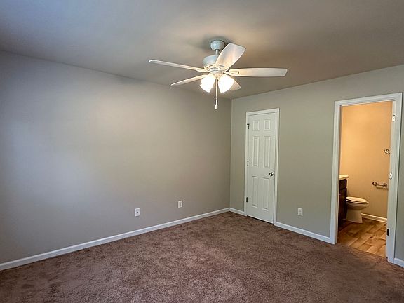 4th image of 240 Collinwood Dr