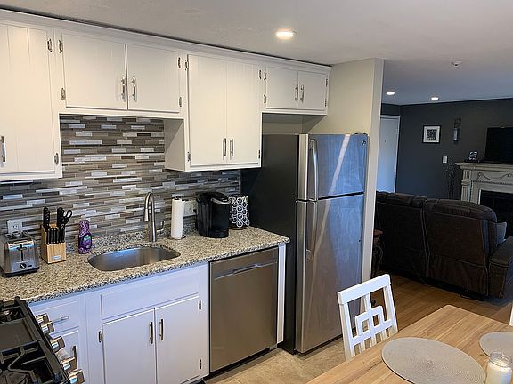 5th image of 59 Farrwood Ave APT 4