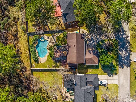 5th image of 30 Eagle Rock Pl