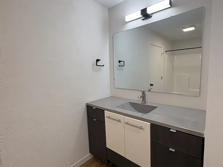 499 Greenwell Ct — Photo 4