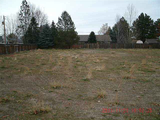 2nd image of 20 Bel Air Ct #3