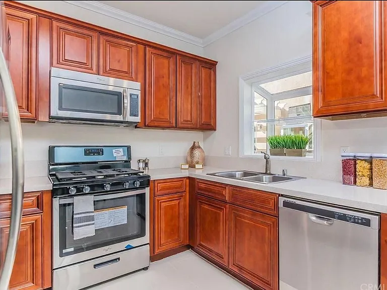 808 N Garfield Ave #A — Photo 11