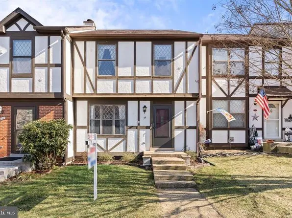 34 Millard Ct, Sterling, VA 20165
