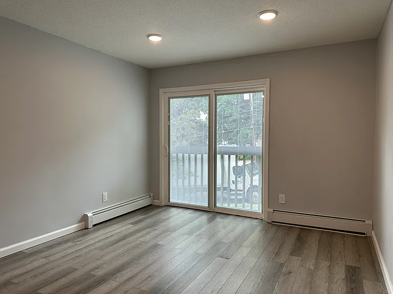 314 Oak St #7 — Photo 10