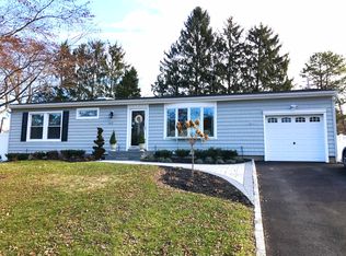 133 Shenandoah Blvd N, Nesconset, NY 11767