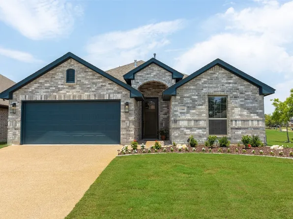 11000 Trail Ridge Dr, Benbrook, TX 76126