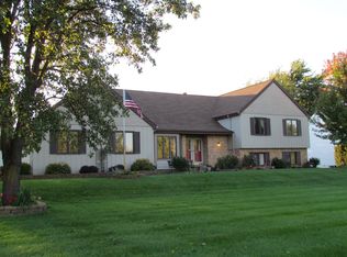 5563 N Oakland Ave, Forsyth, IL 62535