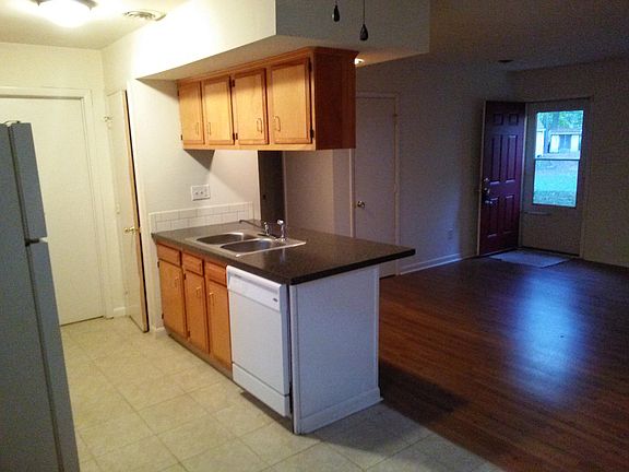 2nd image of 2110 Willoughby Ct