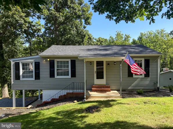 98 Greenwood Rd, Harpers Ferry, WV 25425