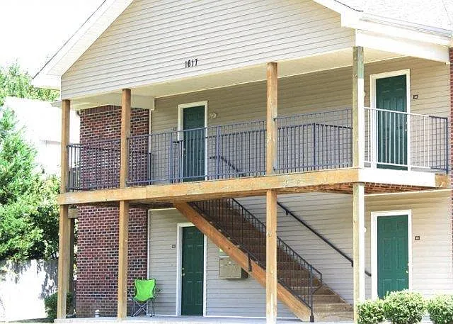 Walnut Grove — Photo 10