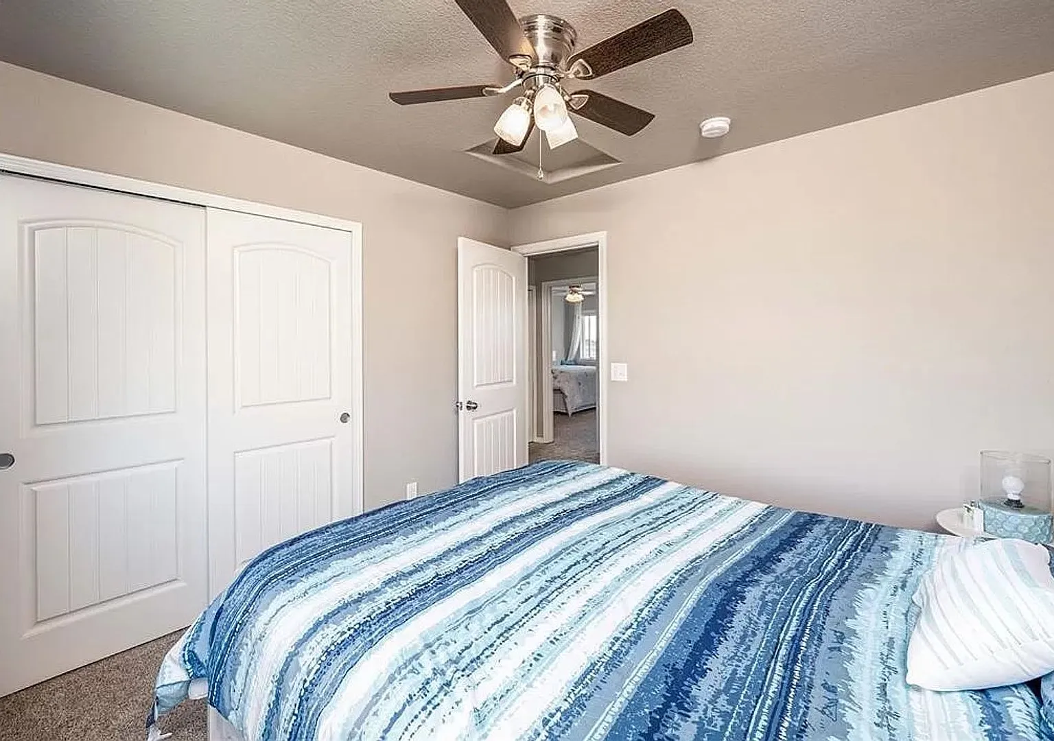 ** Rent Reduced To $2,495 ** 1 Month Free Rent If Leased By 10/01/2026 - Single Family Home For Rent — Photo 4
