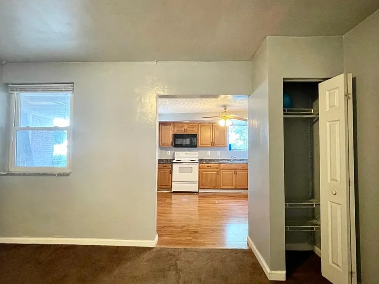 3327 Ward St — Photo 1