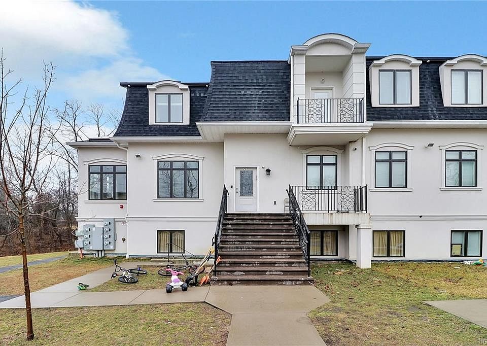 1st image of 37 Raywood Dr #201